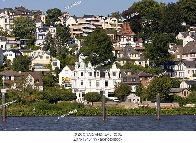Blick auf den Süllberg im Stadtteil Blankenese mit Elbblick in Hamburg, Deutschland, Hamburg, Deutschland, Europa