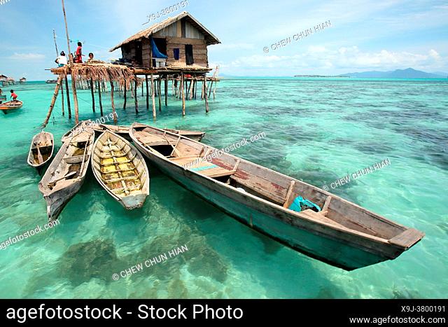 Unidentified Borneo Sea Gypsies, Bajau People, Semporna, Sabah , Malaysia, Asia