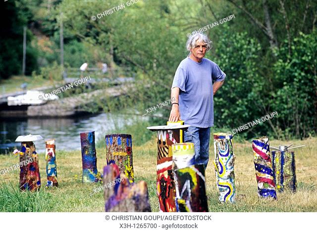 Eddie Bonel, visual artist and lock keeper, lock of Sardy, Canal of Nivernais, Nievre department, region of Burgundy, center of France, Europe