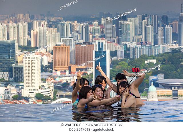 Singapore, Marina Bay Sands Hotel, rooftop swimming pool, dawn