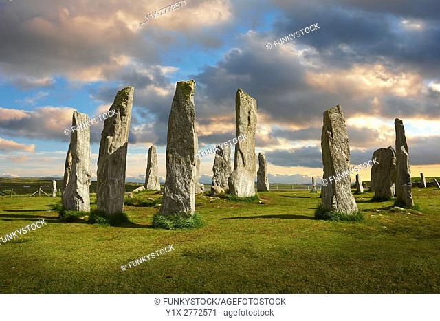 Calanais Standing Stones central stone circle erected between 2900-2600BC measuring 11 metres wide. At the centre of the ring stands a huge monolith stone 4