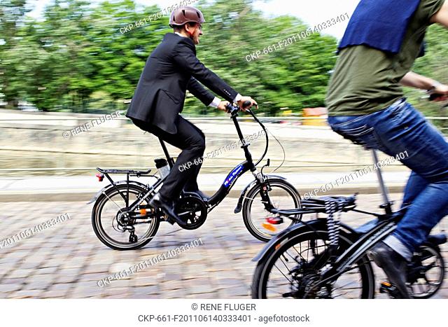 Electric bike, electric powered bicycle, cyclist, urban, city, transport CTK Photo/Rene Fluger MODEL RELEASED, MR