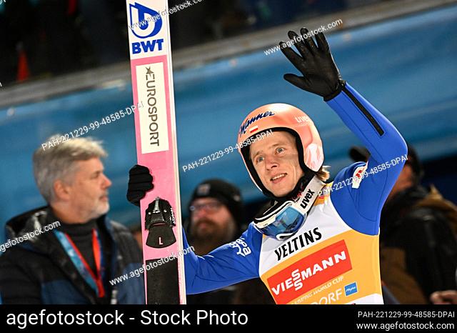 29 December 2022, Bavaria, Oberstdorf: Nordic skiing/ski jumping: World Cup, Four Hills Tournament, large hill, men, 2nd round