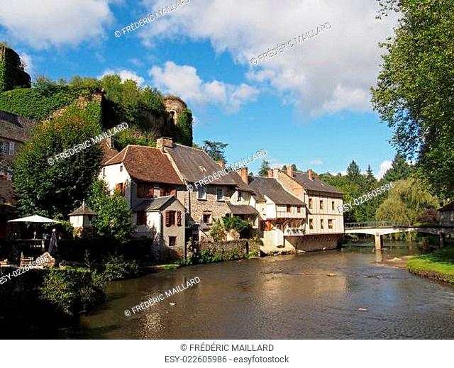 Segur le Chateau village and Auvezere river, France