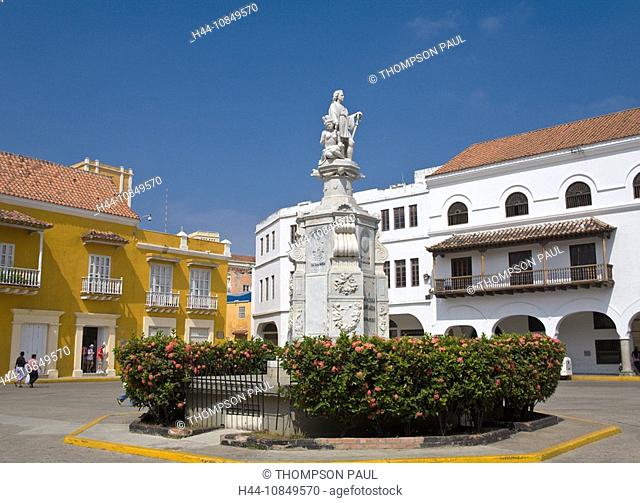 Colombia, Cartagena, statue, Christopher Columbus, Plaza del la Aduana, Central America, people, daytime