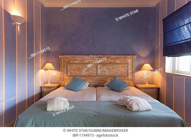 Guest rooms decorated in blue, Romantik Hotel Vivenda Miranda, Lagos, Algarve, Portugal, Europe