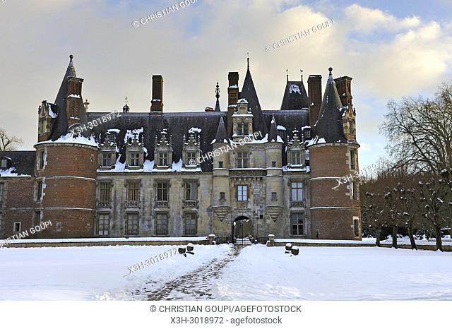 Chateau de Maintenon in the snow, department of Eure-et-Loir, Centre-Val-de-Loire region, France, Europe