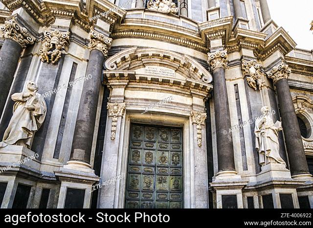 Façade of Catania Cathedral (Cattedrale Metropolitana di Sant'Agata), Via Vittorio Emanuele II, Piazza del Duomo. Metropolitan City of Catania, Sicily, Italy