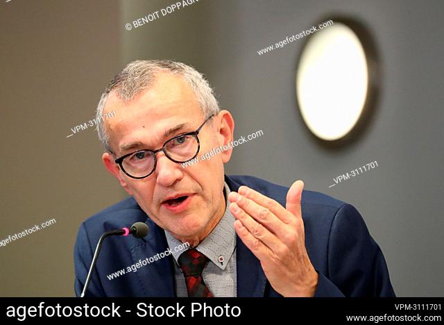 Vice-prime minister and Public Health and Social Affairs minister Frank Vandenbroucke pictured at a press conference of the federal government after they...