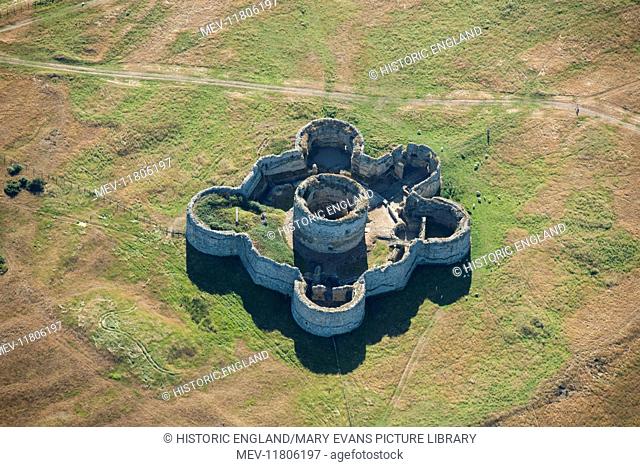 Camber Castle, Rye, East Sussex. Device fort built during the reign of Henry VIII to protect the port of Rye, the harbour at Winchelsea and the Camber anchorage