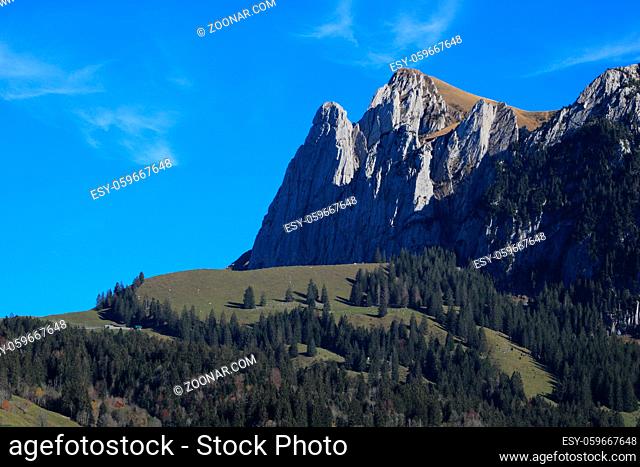 Mount Bockmattlistock in autumn