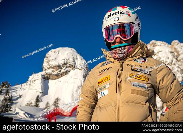 11 February 2021, Italy, Cortina d'Ampezzo: Alpine skiing: World Cup, Super G, women: Marta Bassino from Italy before the start