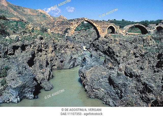 Bridge of the Saraceni or Carcaci, on the Simeto river, between Adrano and Centuripe, Sicily, Italy