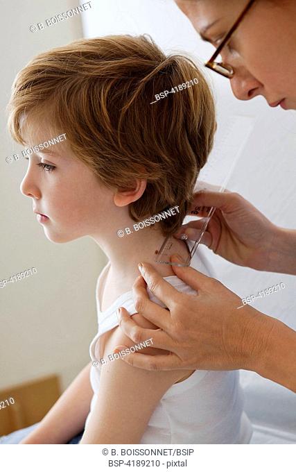 DERMATOLOGY, SYMPTOMATOLOGY IN C Consultation médicale d'un garçon de 6 ans