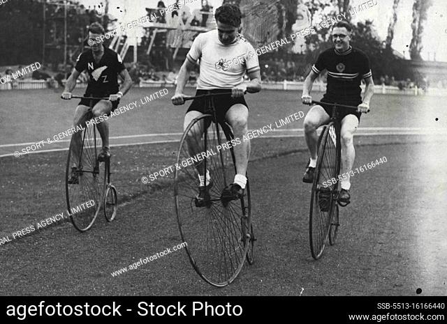 Dominion Riders Try The Old Stagers -- Sid Petterson (centre) of Australia, with A.W. Stonex and A.E. McConnell, the New Zealand riders stage an impromptu race...