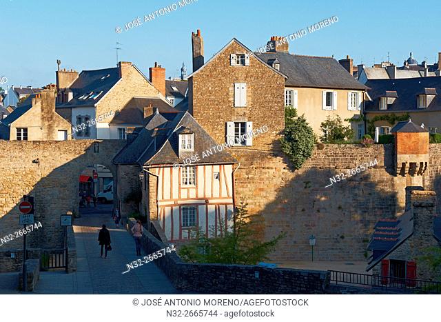 Vannes, City walls and medieval houses, Morbihan, Bretagne, Brittany, France, Europe