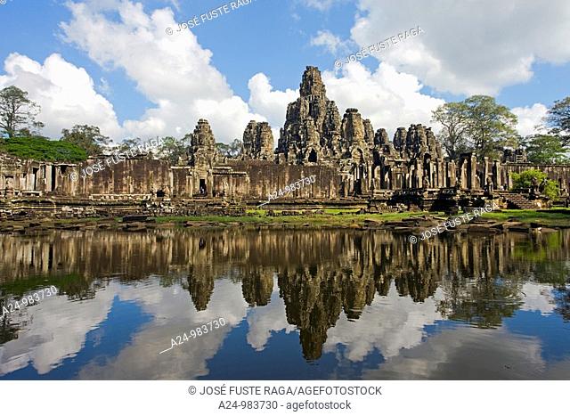 Cambodia-No  2009 Siem Reap City Angkor Temples W H  Bayon Temple within Angkor Thom