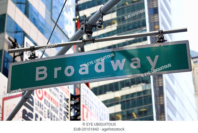 Manhattan Overhead road sign for Broadway