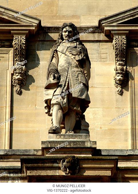 FRANCE, PARIS, 01.05.2007, Statue of Jean-Baptiste COLBERT, French minister, at the facade of The Louvre Museum - Palais Royal. Paris. France