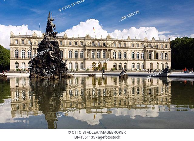 Herrenchiemsee Palace, statues beside a pond, Herreninsel, Gentleman's Island, Lake Chiemsee, Chiemgau, Upper Bavaria, Germany, Europe