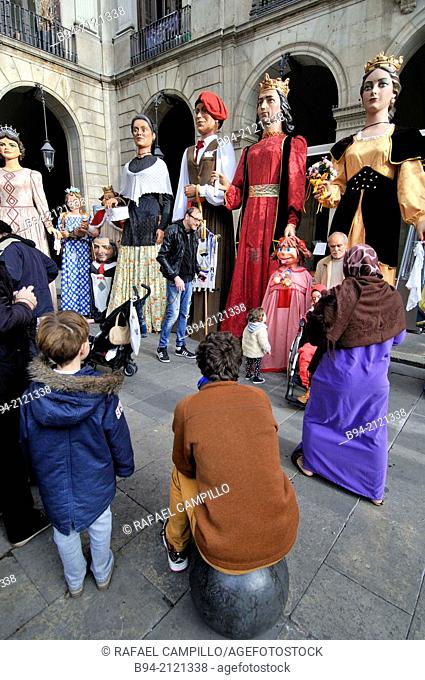 Giants. Celebration of saint Eulalia martyr, February 12. 290-303 AD. Canonized 633 AD. Copatron of Barcelona. Plaça Reial. Gothic area