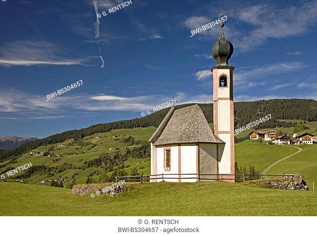 church St. Johann in an alpine pasture, Italy, Dolomites, Villnoesser Tal, Ranui