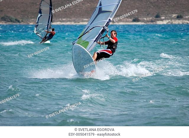 windsurfing on the move