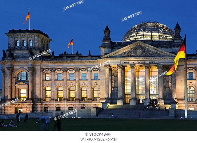 Reichstag at night, Berlin, Germany