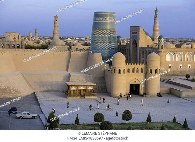 Uzbekistan, Silk Road, Khorezm province, Khiva, Itchan Kala protected city, listed as world heritage by UNESCO, West door