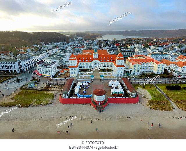 beach-front promenade and spa hotel Binz in winter, 28.12.2016, airial photo, Germany, Mecklenburg-Western Pomerania, Ruegen, Binz