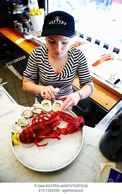 Neptune Oyster seafood restaurant, Boston, Massachusetts, USA