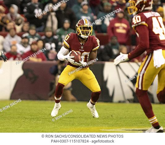 Washington Redskins wide receiver Jamison Crowder (80) fields a punt in the first quarter against the Philadelphia Eagles at FedEx Field in Landover