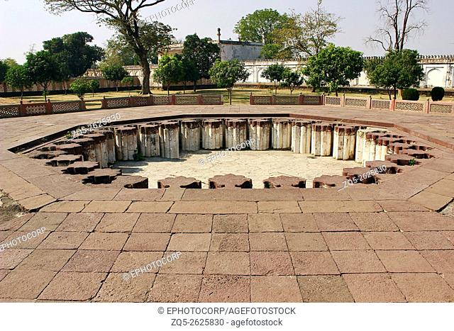 Dry fountain, Bibi-Ka-Maqbara, Aurangabad, Maharashtra, India