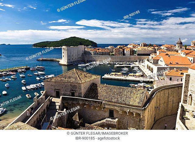 Port and historic city centre of Dubrovnik, Ragusa, Dubrovnik-Neretva, Dalmatia, Croatia, Europe