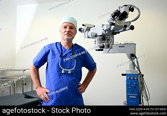 PRODUCTION - 08 August 2022, Baden-Wuerttemberg, Kornwestheim: Urologist Marc Armbruster, photographed in his urology practice