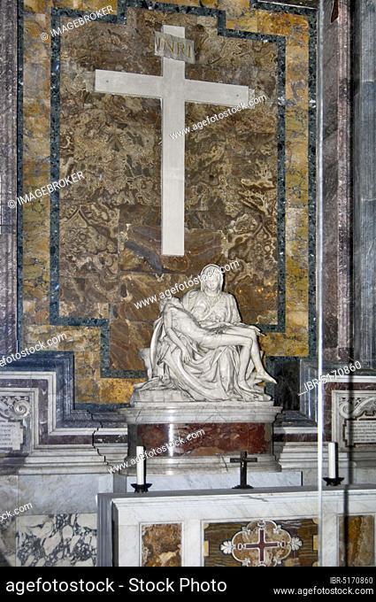 Marble sculpture Pieta by Michelangelo Buonarotti in St. Peter's Basilica, Vatican, Rome, Lazio, Italy, Europe, Vatican City, Europe