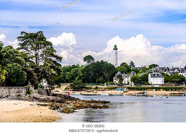 France, Brittany, FinistÃ¨re Department, BÃ©nodet, view of Odet River with harbour and lighthouse from Sainte-Marine