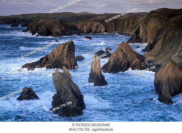 Rugged west coast of Lewis, battered by north-westerly gales, Isle of Lewis, Outer Hebrides, Scotland, United Kingdom, Europe