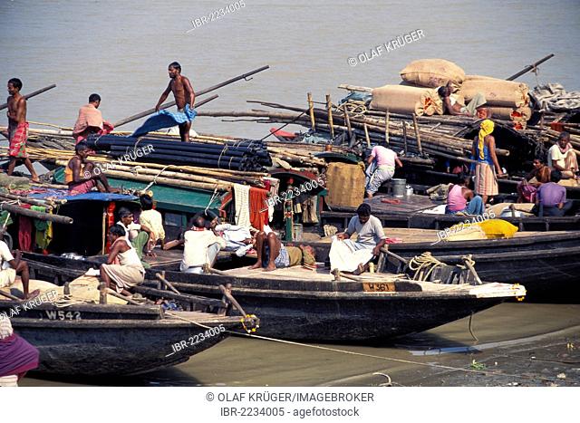Boots on the Hooghly River, Calcutta, Kolkata, West Bengal, India, Asia