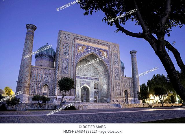 Uzbekistan, Silk Road, Samarkand, listed as World Heritage by UNESCO, Registan Square, Sher Dor Madrasah