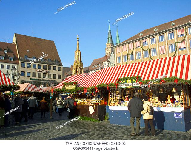 Germany Bavaria (Bayern) Nürnberg (Nuremberg) Christmas Market (Weihnachtsmarkt)