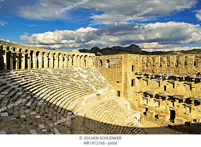 Roman Theatre and Taurus Mountains, Aspendos, Antalya Province, Anatolia, Turkey, Asia Minor, Eurasia