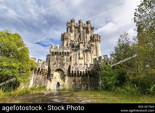 Butron Castle, Gatica, Vizcaya, Basque Country, Spain. Rear