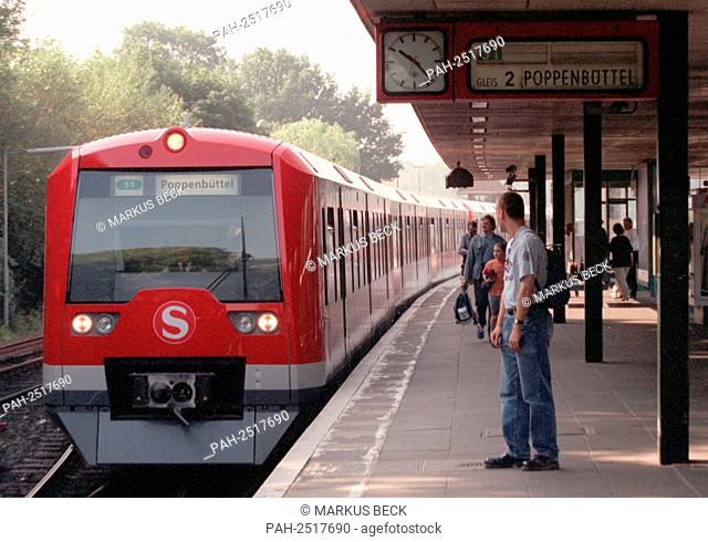 The first state-of-the-art train in the ET 474 series entered service on 24.8.1997 at a station in Hamburg. On the S 1 line from Hamburg-Poppenbuttel after...