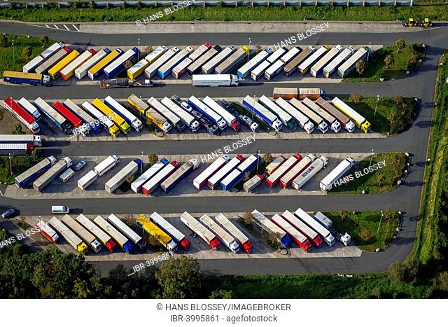 Truck parking, motorway service area Hamm-Rhynern, A2 motorway, Hamm, Ruhr district, North Rhine-Westphalia, Germany