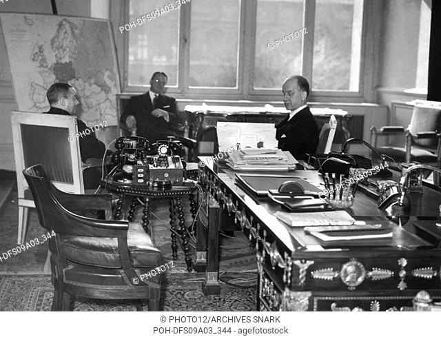 Paris. Sumner Welles, sitting next to the map of Europe, discussing with Paul Reynaud about the future fate of Germany March 1940 France - World War II