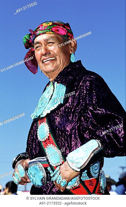 -Usa, Arizona, Window Rock navajo festival, zuni medicine man wearing costly turquoise jewelry