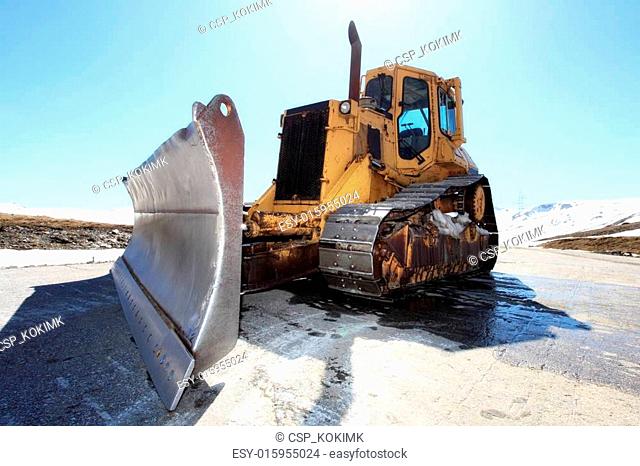 snow-cleaning bulldozer