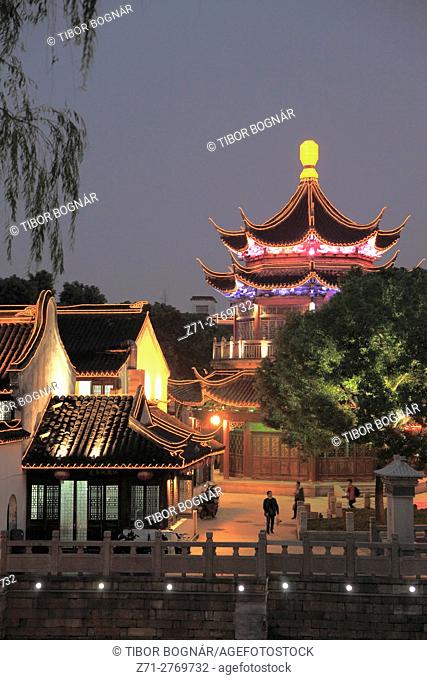China, Jiangsu, Suzhou, Shantang Old Town, pagoda, old houses,