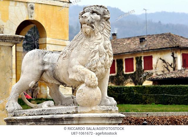 Italy, Veneto, Maser, Villa Barbaro designed by Andrea Palladio, Lion Statue
